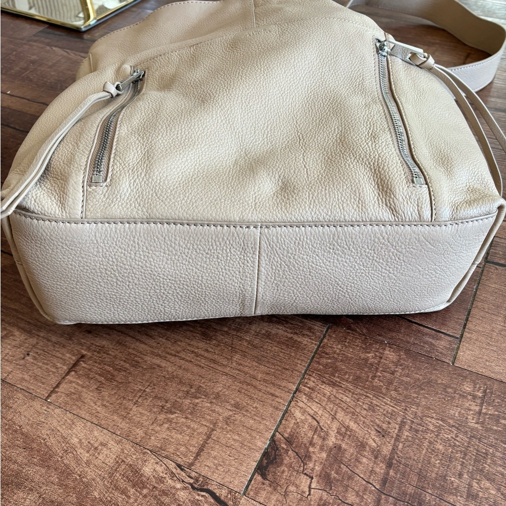 NWT | 2-in-1 Vince Camuto Mekhi Tote | Leather - Picture 13 of 14
